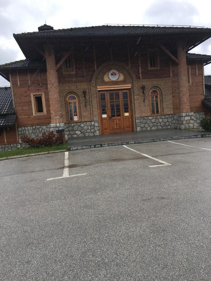 Mackat马卡特巴霍国民木屋别墅 外观 照片